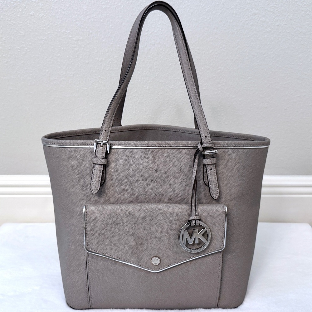 MICHAEL KORS JET SET Gray Saffiano Leather Bag with Silver Tone Hardware